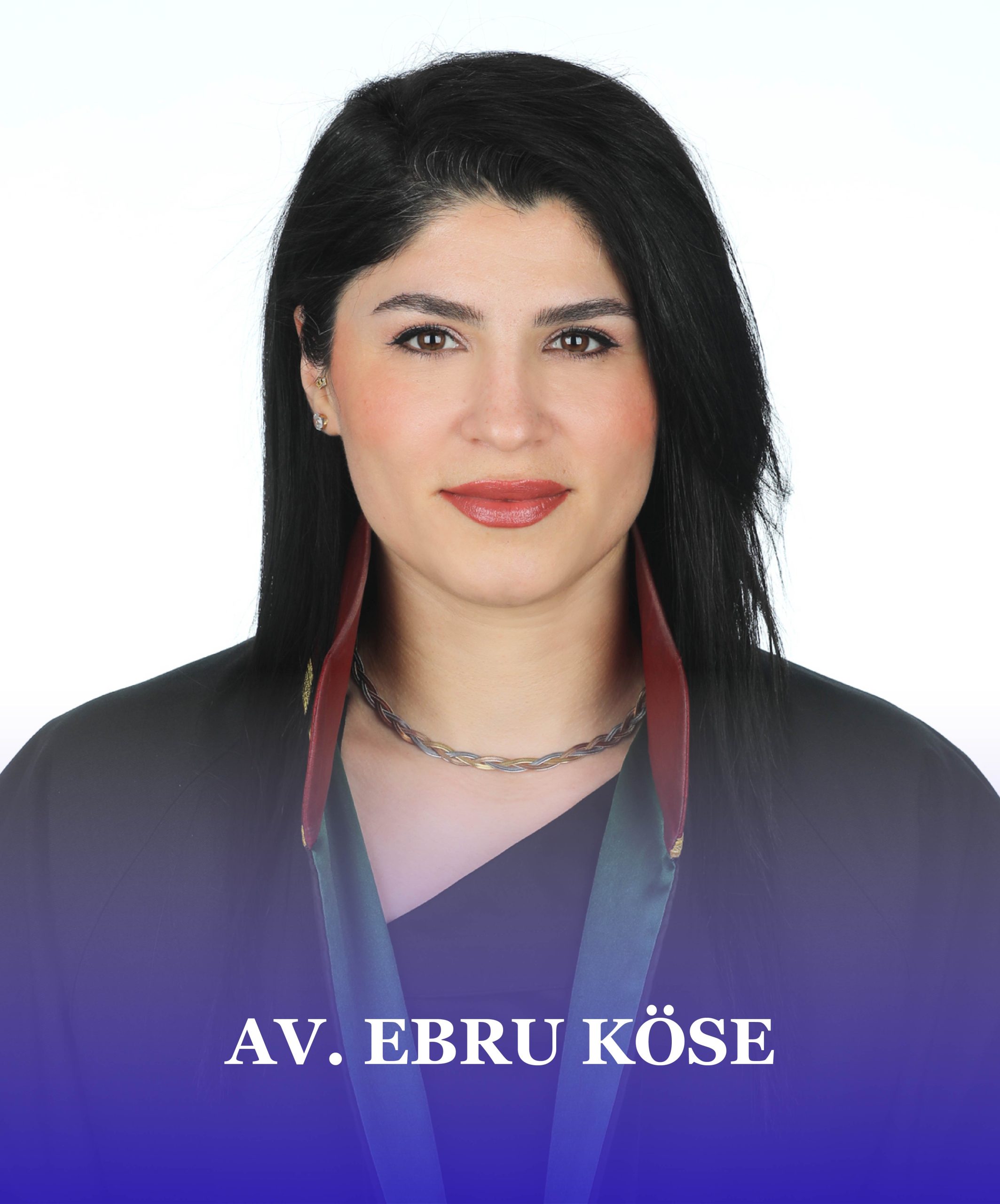 Ümraniye Avukat Ebru Köse – EKA Hukuk & Danışmanlık kurucu avukatı profesyonel portre fotoğrafı.